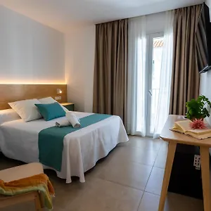  Hotel Oasis